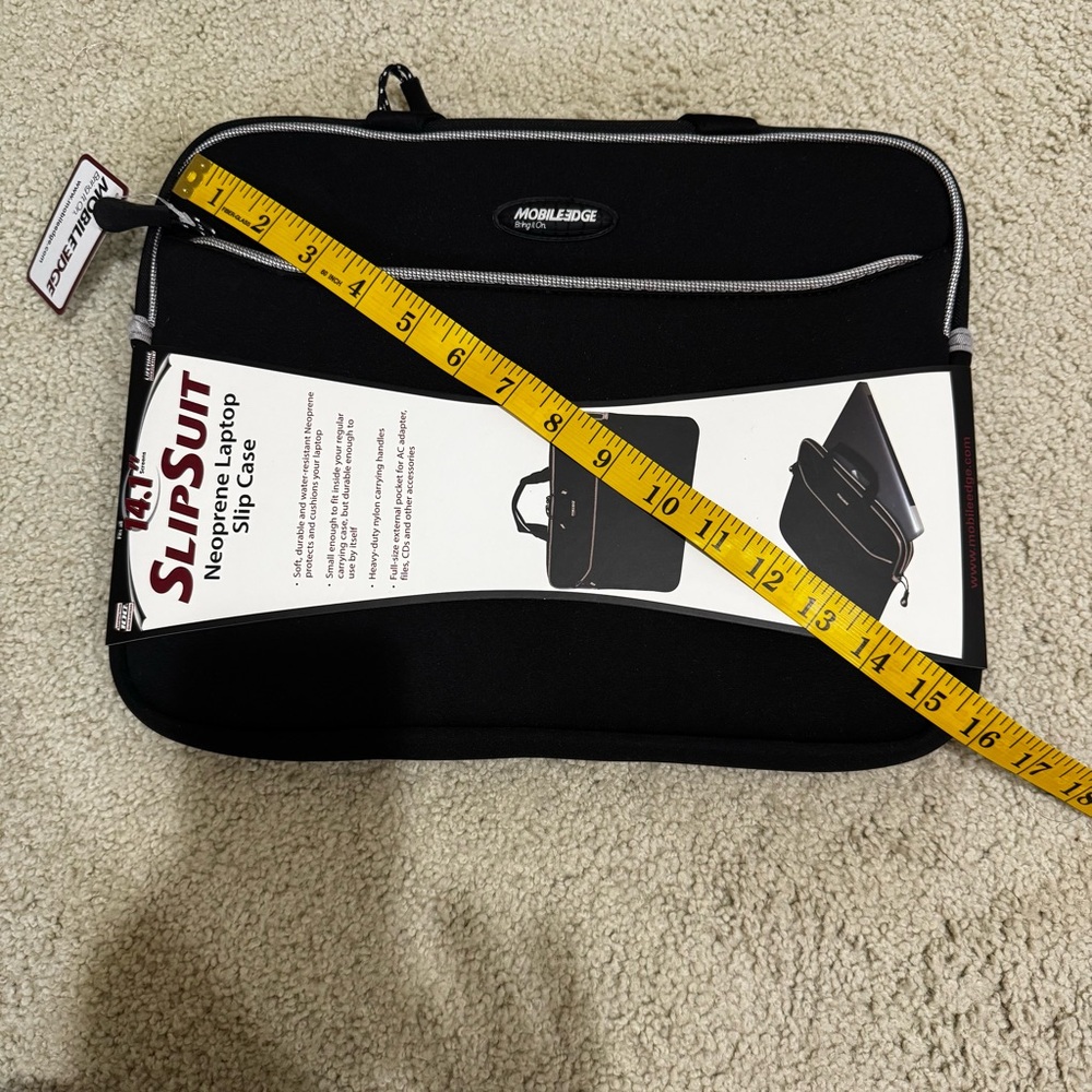 NWT Mobile Edge Black Neoprene Laptop Sleeve With Handles Fits 14.1" Screens - Picture 8 of 11